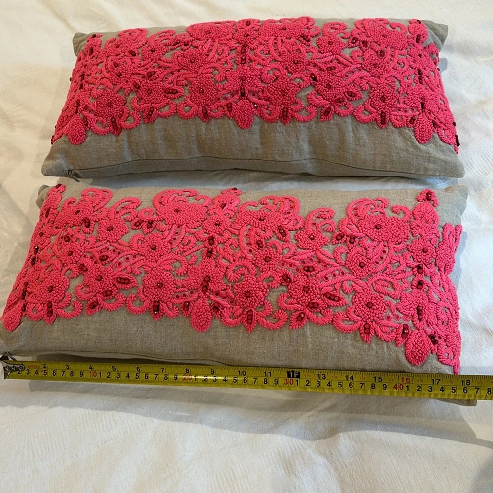 Set of 2 Kate Spade Linen Pillow cases with inserts